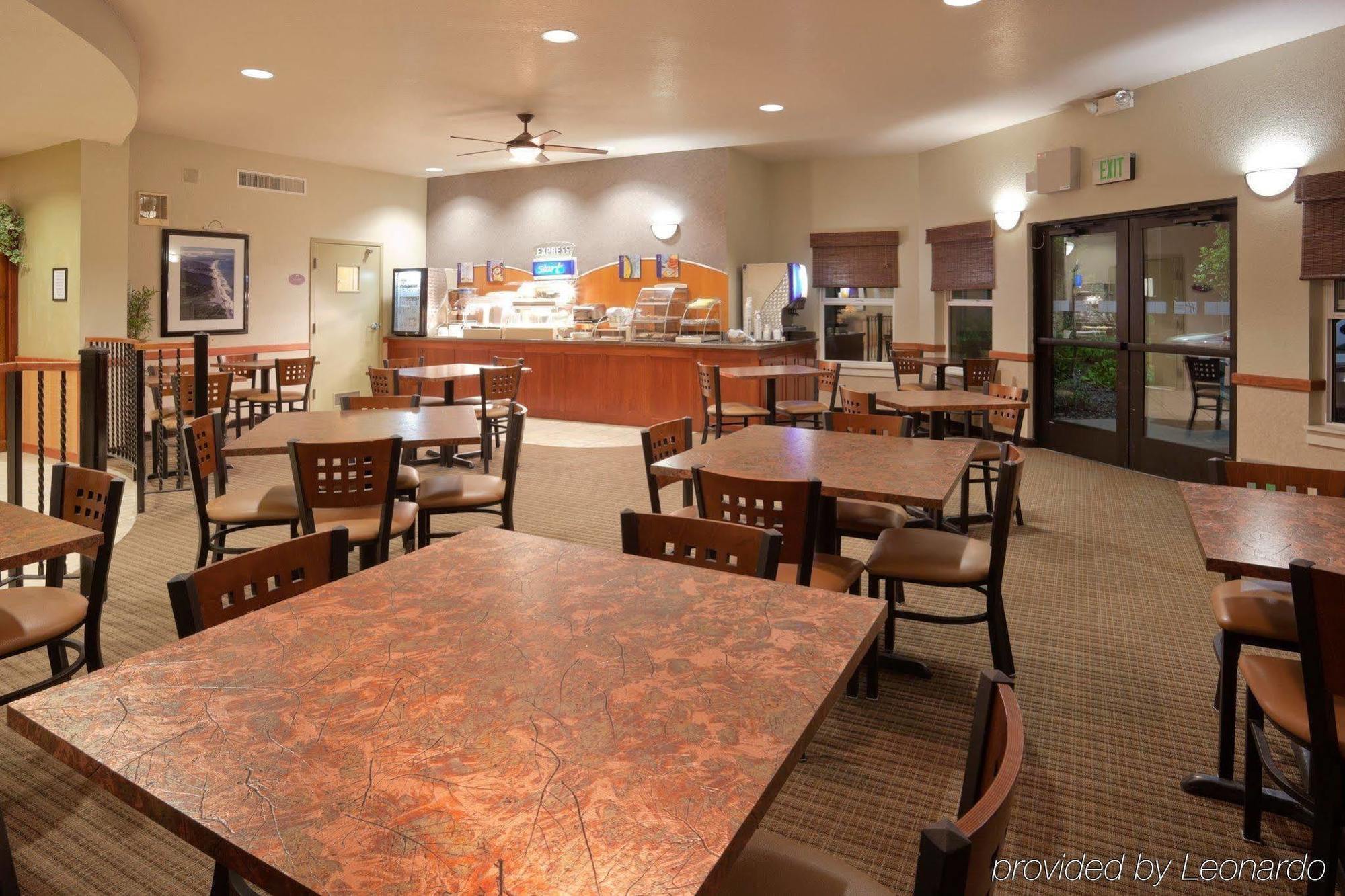 Holiday Inn Express Hotel & Suites Arcata/Eureka-Airport Area By Ihg McKinleyville Restaurant foto